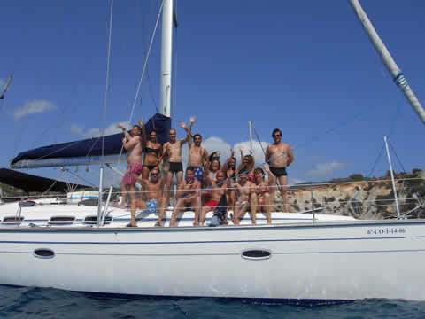 Viajar con singles en Ibiza en velero