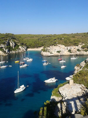 Vacaciones singles en velero en Menorca