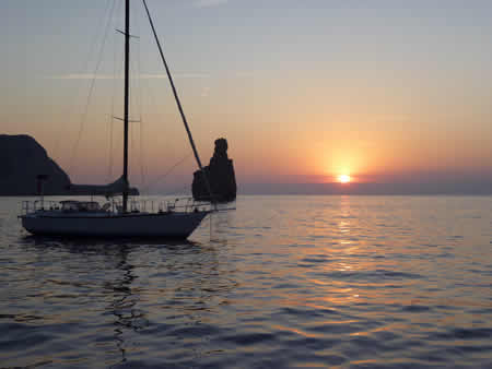 Velero en Benirrás en Ibiza